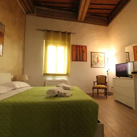 Nora's House Сиена