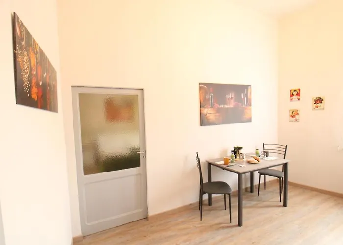 Nora's House Сієна